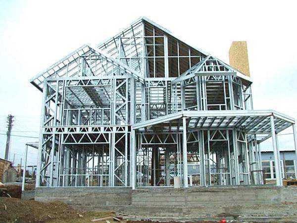 平凉钢结构建筑的腐蚀问题应该如何预防